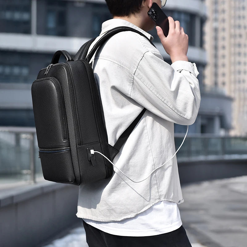 Zaino Uomo in Pelle con Porta USB – Elegante e Funzionale per Ufficio, Viaggi e Laptop